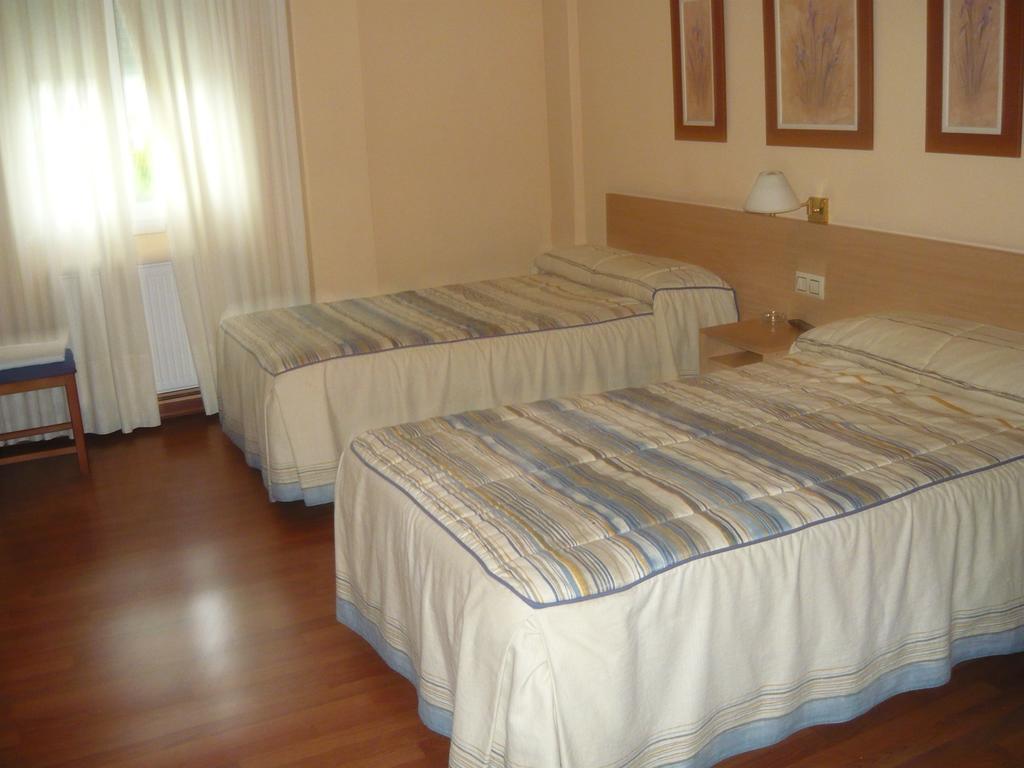 A Angueira de Suso Pension Hk מראה חיצוני תמונה